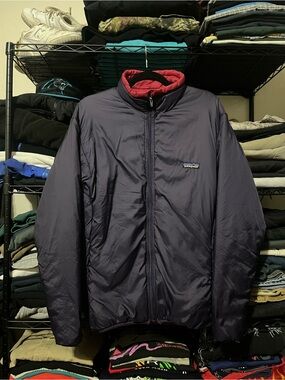 Vintage 90s Patagonia Navy Puffer Jacket with Red Lining
